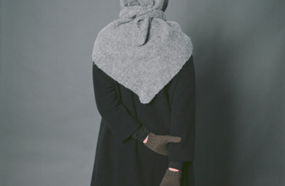 Smiltė Bagdžiūnė kartu su dukra Uma Baltija – prekės ženklo “BUGTOHUG” žiemos aksesuarų miesto moteriai veidas