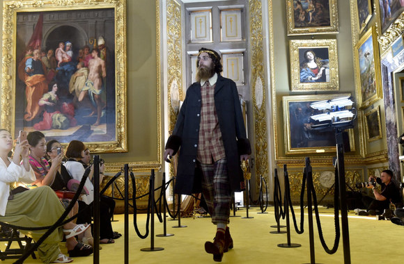 „Gucci“ modeliai