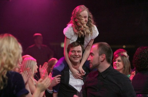 Lietuviškų serialų aktoriai filmavosi šventiniame vakarėlyje