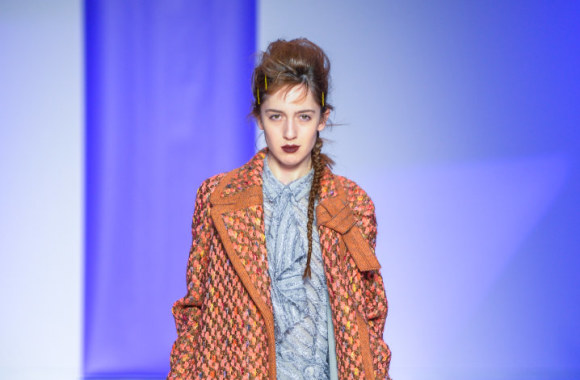 „Marco de Vincenzo“ 2016 m. rudens-žiemos kolekcijos modelis