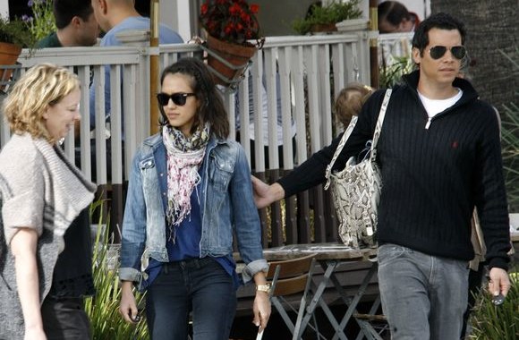 Jessica Alba su vyru