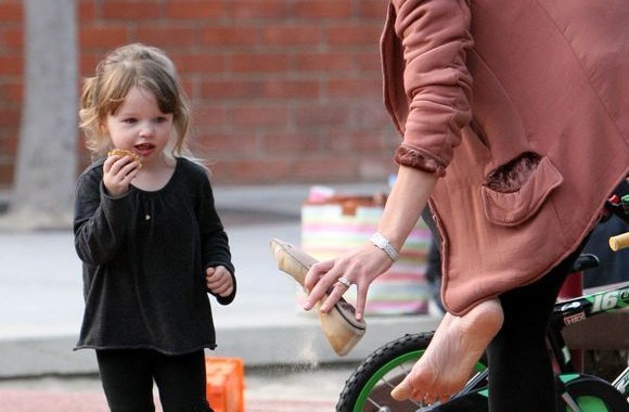 Žinoma aktorė – rūpestinga mama