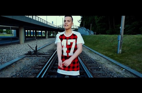 west-one-svajingi-vakarai-ft-egle