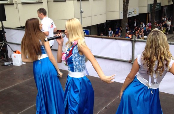 grupe-rugiageles-palangoje-eneos-1000-km-lenktynese