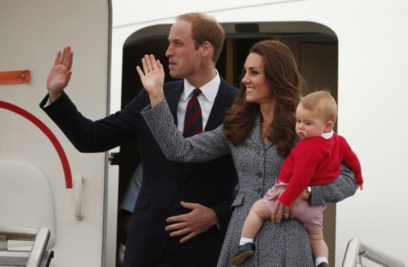 Princas Williamas ir Kembridžo hercogienė Catherine su sūnumi George'u