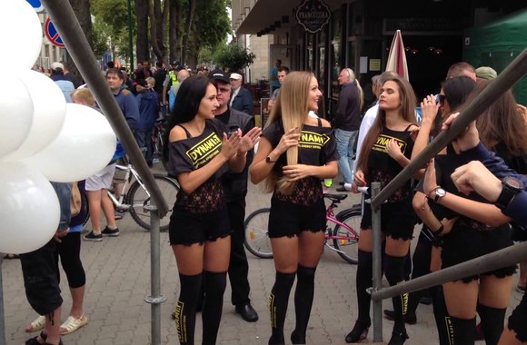 graziausios-eneos-1000-km-lenktyniu-merginos