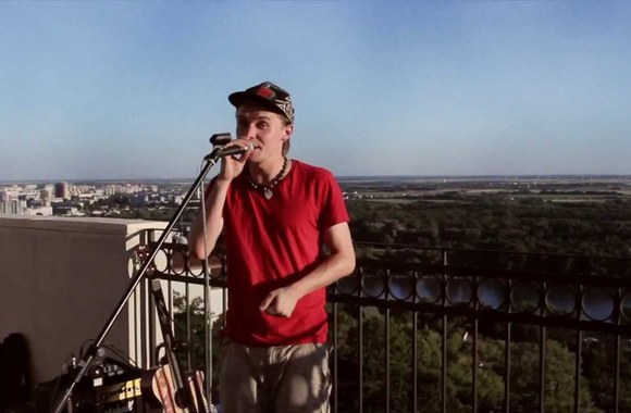 VIDEO kadras: GONSOFUS - Too Good