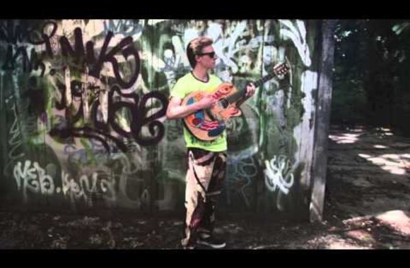 VIDEO kadras: GONSOFUS - Dreams