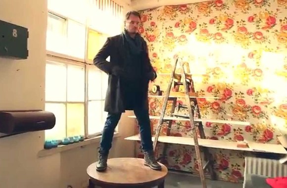 VIDEO kadras: Marijono Mikutavičiaus fotosesija žurnalui \"Žmonės\"