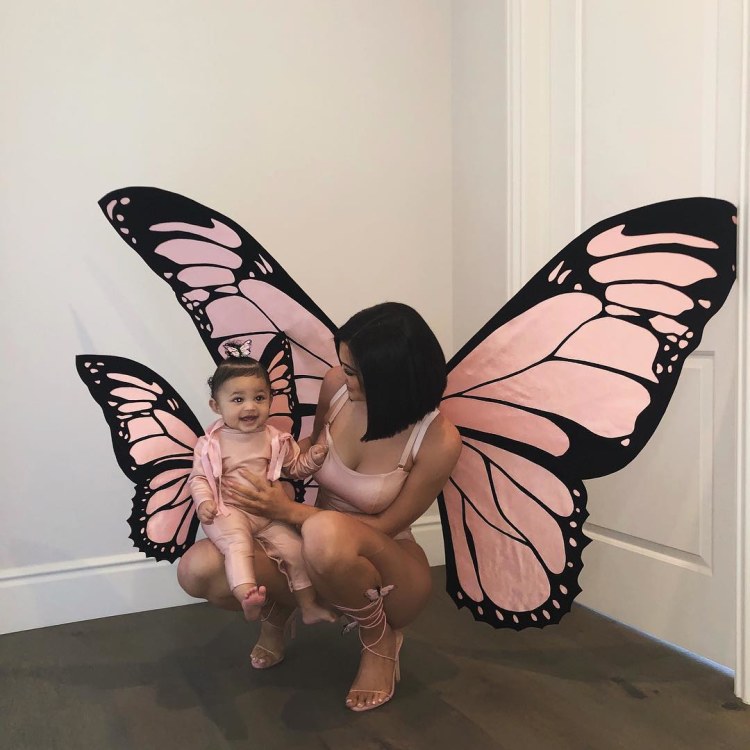 Kylie Jenner su dukrele Stormi / Socialinių tinklų nuotr. 