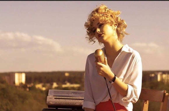 paolo-nutini-dont-let-me-down-official-igle-bernotaityte-cover