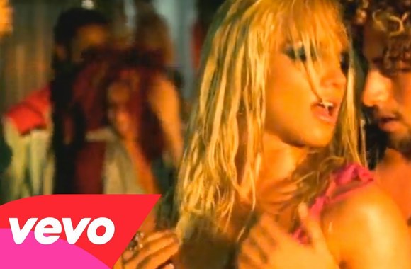 VIDEO kadras: Britney Spears - I\'m A Slave 4 U