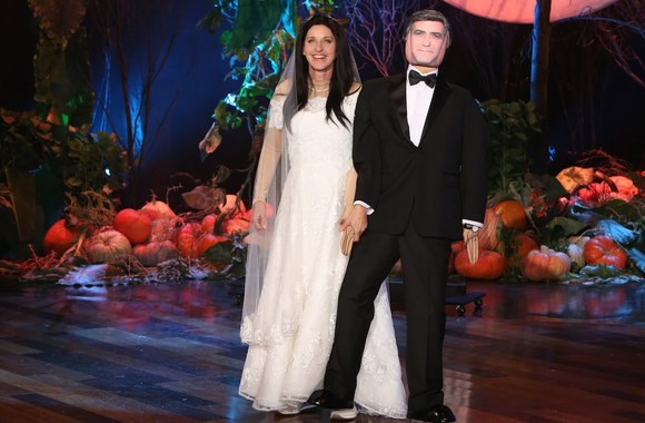 VIDEO kadras: Ellen\'s Halloween Costume Revealed!