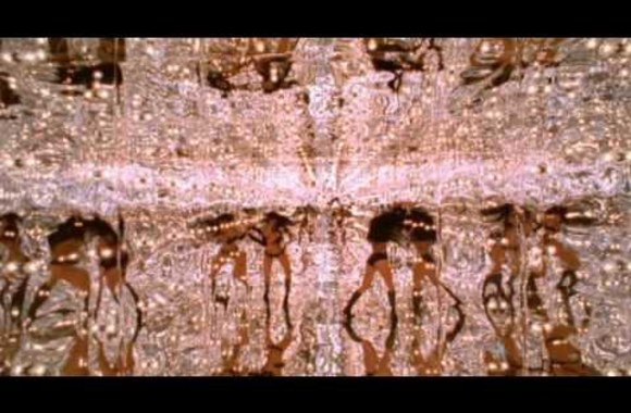 VIDEO kadras: Robbie Williams and Kylie Minogue - Kids