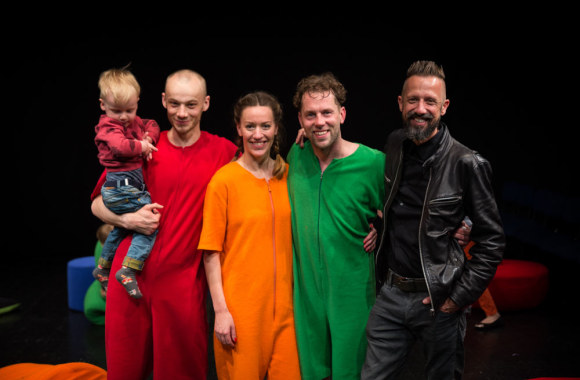 Lino Adomaičio fondo globojami mažyliai apsilankė šokio spektaklyje "Mozaika"