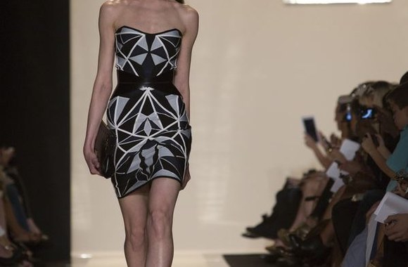 „Herve Leger“ kolekcija