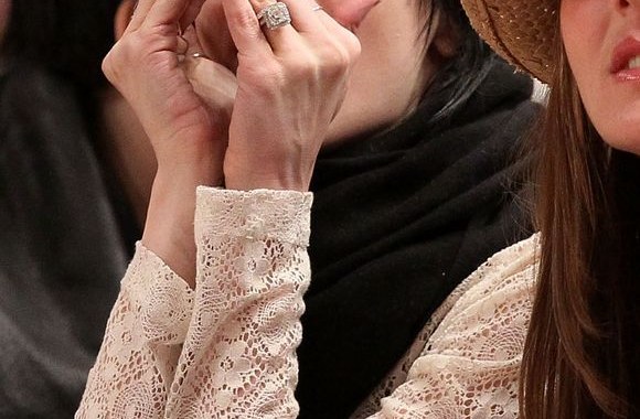 A.Simpson su vyru Pete'u Wentzu