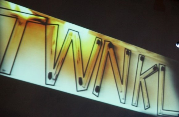 Grupės TWNKL gyvo garso koncerto akimirka