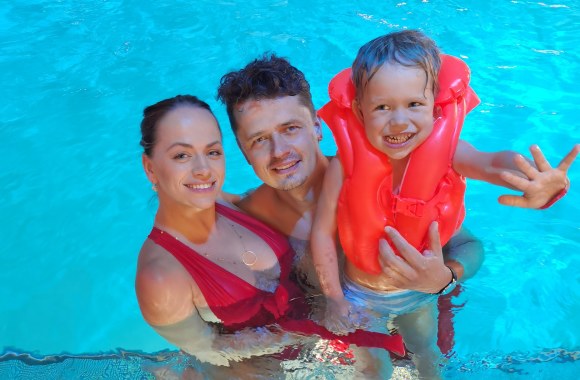 Inetos ir Ąžuolio Žvagulių dukros gimtadienio akimirka / „F/11 Fotografija“ nuotr.