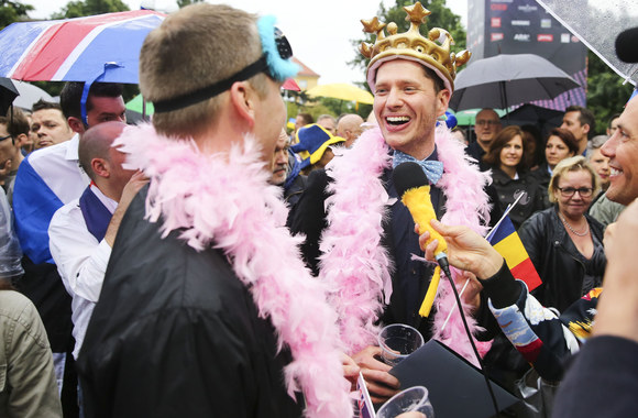 Išsipustę „Eurovizijos“ gerbėjai skuba į Vienos „Stadthalle“ areną