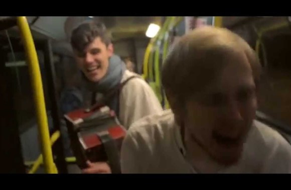 VIDEO kadras: Kūjeliai - Kontrolierė (gyvai autobuse)