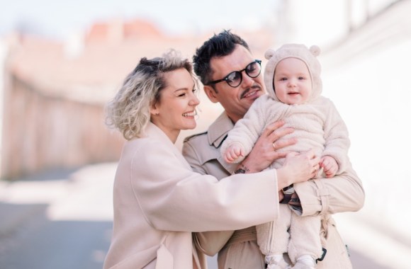 Liucina ir Tadas Rimgailos su sūnumi / Silk & kisses nuotr.