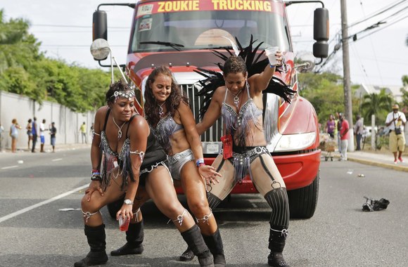 „Roadmarch“ karnavalas Jamaikoje