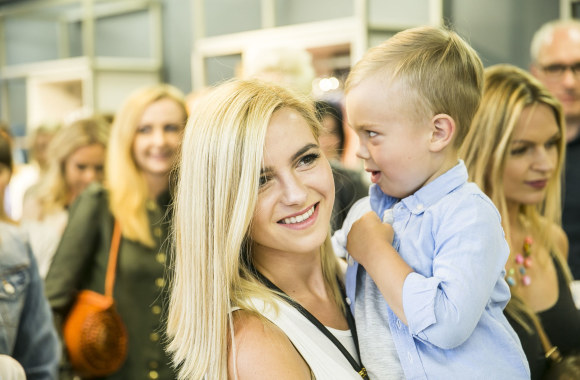 Guostė Dilienė su sūnumi