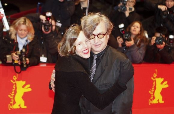 Režisierius Wimas Wendersas su žmona