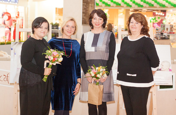 Dalia Ibelhauptaitė, onkopsichologė E.Urbutienė, Daiva Tamošiūnaitė, „GlaxoSmithKline“ komunikacijų vadovė S.Navasinskienė