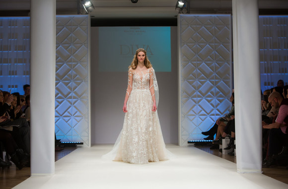 DIVA studijos vestuvinės suknelės