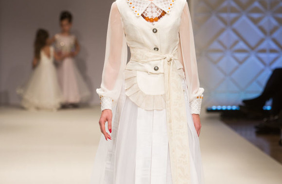 RC mados studijos vestuvinių suknelių kolekcija