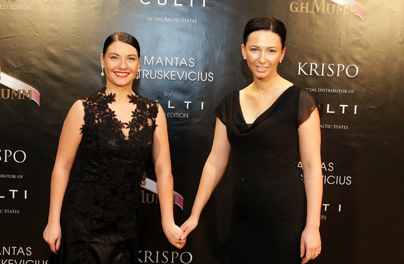 Operos solistė Jomantė Šležaitė ir pianistė Evelina Pilipavičiūtė-Juraskienė