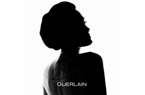 Angelina Jolie - "Mon Guerlain" kvepalų reklamoje