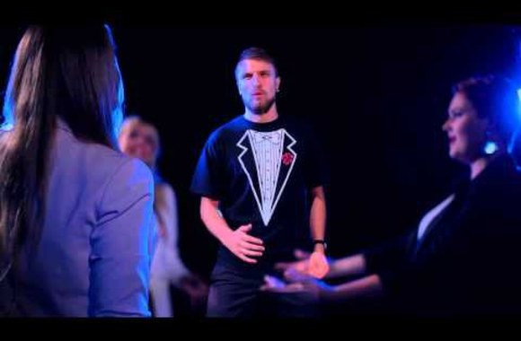 VIDEO kadras: Pretty hurts - TOS PAČIOS feat Šarūnas Navickas (Beyonce A Cappella Cover)