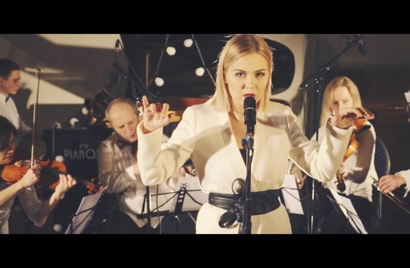 monika-linkyte-krentu-zemyn-su-styginiu-kvintetu