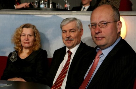 Per „Gerumo dieną“ žiūrovai aukojo vėžiu sergantiems žmonėms.