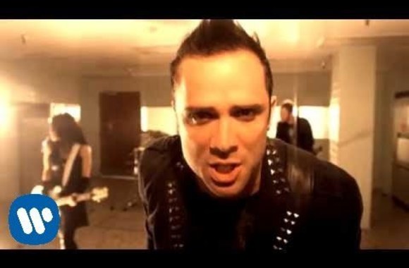 VIDEO kadras: Skillet - Monster (Video)