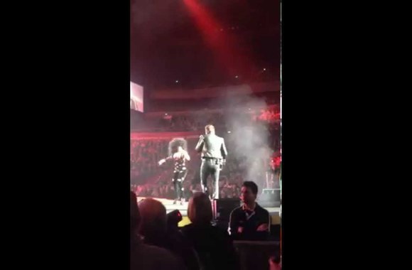 VIDEO kadras: Lady Gaga surprises crowd on stage with Adam Lambert & Queen - Sydney