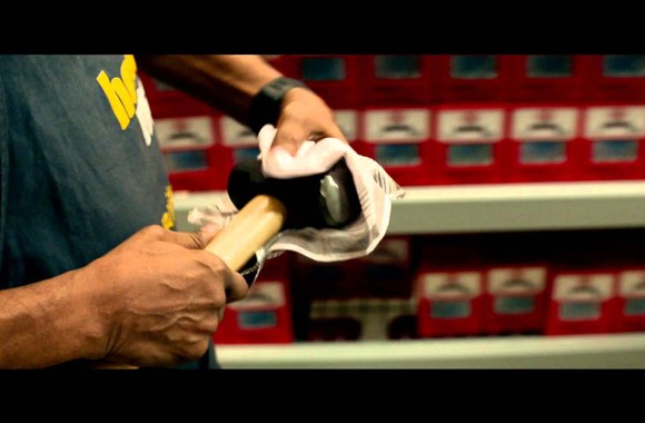 VIDEO kadras: Veiksmo trilerio \"EKVALAIZERIS\" treileris. Kinuose nuo RUGSĖJO 26 D.