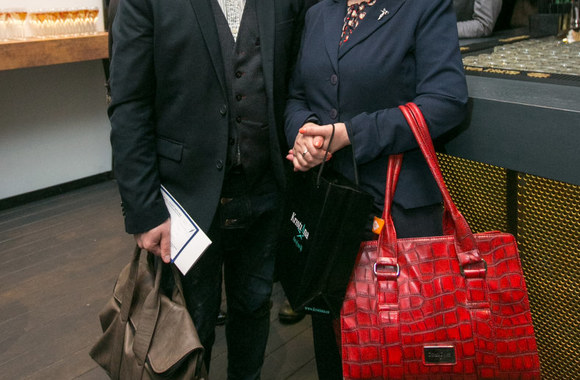 Aktorius ir parfumeris Aistis Mickevičius (su mama) kvepalų „Issey Miyake Expeditions“ pristatyme 