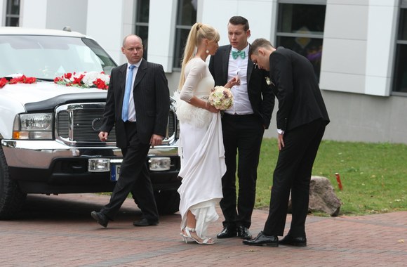 Maratoninkė Remalda Kergytė Šiauliuose ištekėjo už krepšininko Deivido Dauskurdžio