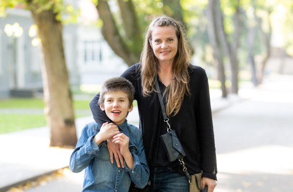 Renata Valčik su sūnumi Kipru ir Sora / Gretos Skaraitienės / „ŽMONĖS foto“ nuotr.