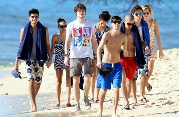 „The Wanted“ grupės nariai su draugėmis