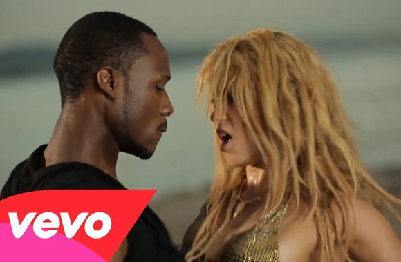 VIDEO kadras: Shakira - Loca (Spanish Version) ft. El Cata