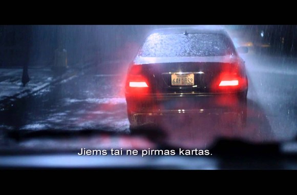 VIDEO kadras: Filmo „Vaikštant tarp antkapių“ anonsas