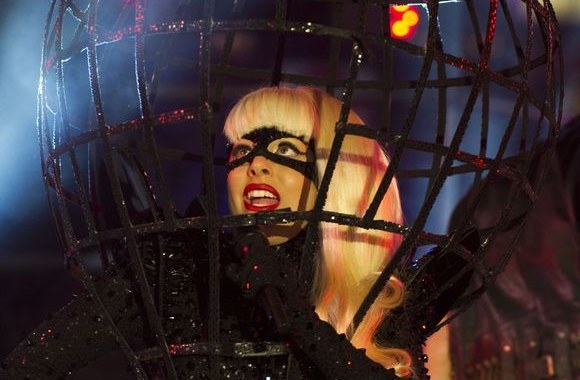 Lady Gaga Naujųjų metų sutikimo koncerte Niujorke