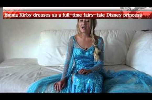 VIDEO kadras: Emma Kirby pasakoja apie savo pomėgį persirengti „Disney“ princesėmis
