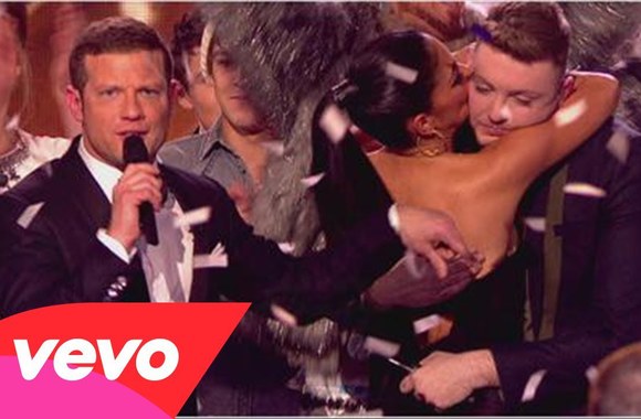 VIDEO kadras: James Arthur - Impossible