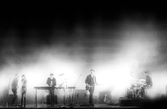 VIDEO kadras: Trentemøller: Never Stop Running - live (feat. Marie Fisker)